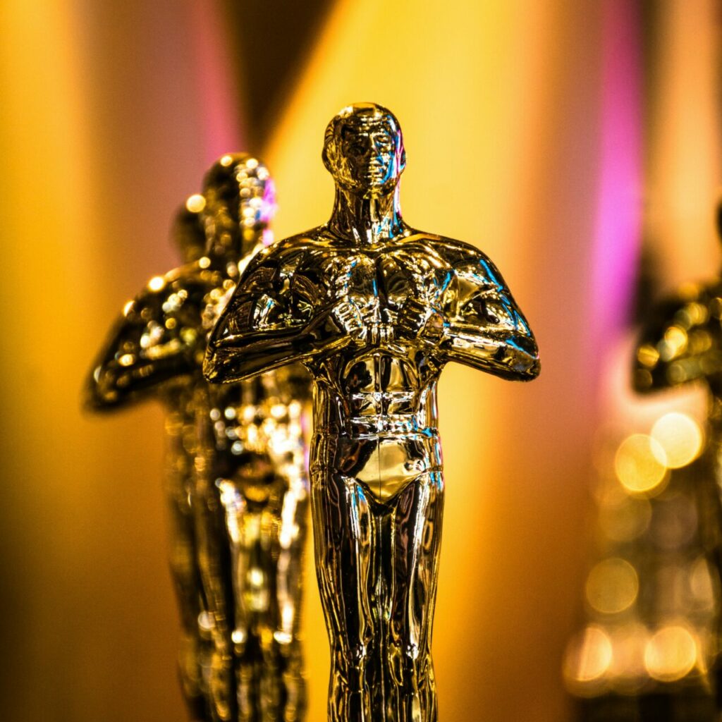Watch Oscars Nominees, Get $2000