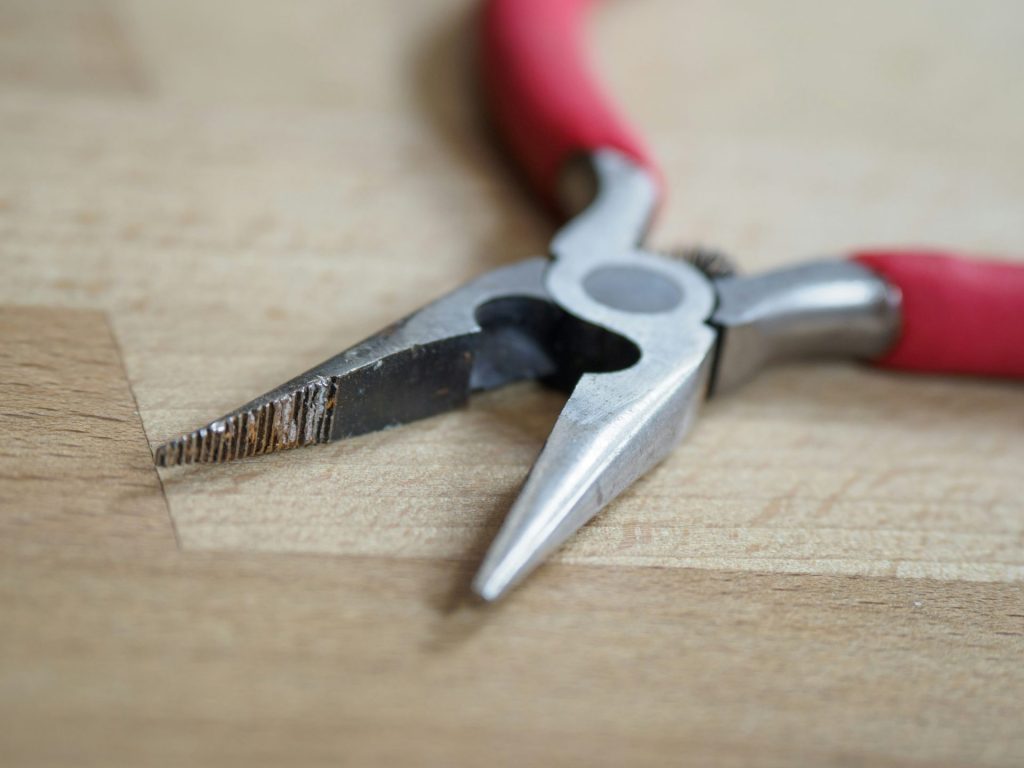 Dentist Uses Home Pliers On Patient