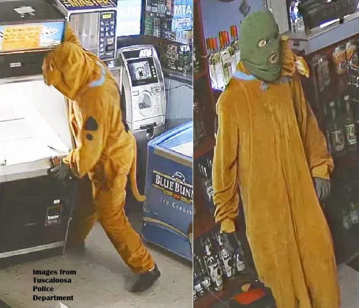 Scooby-Doo Robs Store